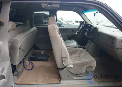 2000 GMC Sierra 1500 Sle z USA, uszkodzony, nr VIN 2GTEC19V6Y1400842